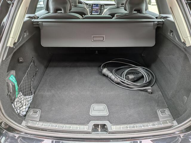 Volvo XC60 2.0 Recharge T6 AWD Inscription, Pano, HarmanKardon.