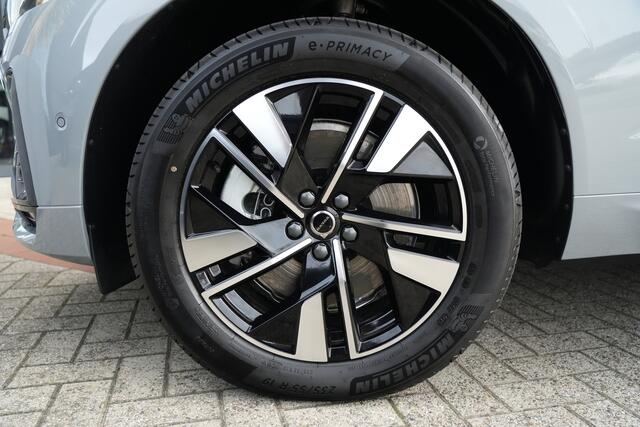 Volvo XC60 2.0 T6 Plug-in hybrid AWD Plus Dark FACELIFT 350pk Panoramadak/HarmanKardon/360Camera