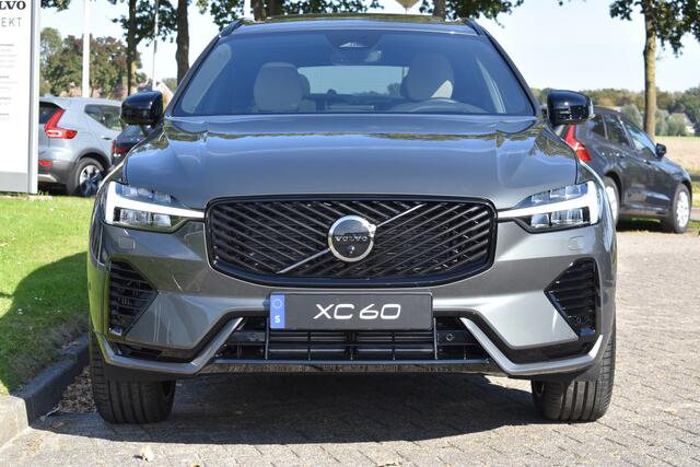 Volvo XC60 T6 350PK Plug-in hybrid AWD Ultra Dark Nieuw | Luchtvering | 21"LMV | 360 camera | Panodak | HUD | H&K