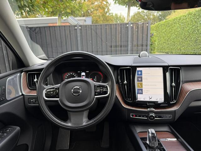 Volvo XC60 2.0 T8 Twin Engine AWD Inscription B&W luchtvering