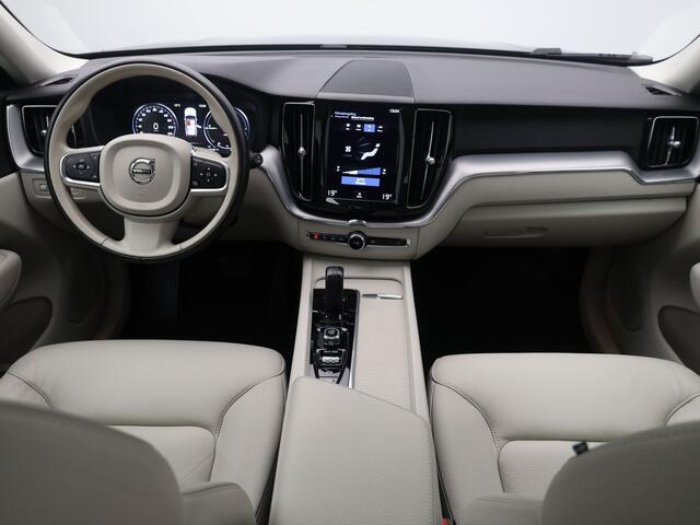 Volvo XC60 2.0 Recharge T6 AWD Business Pro | PANO | CAMERA | KEYLESS | TREKHAAK