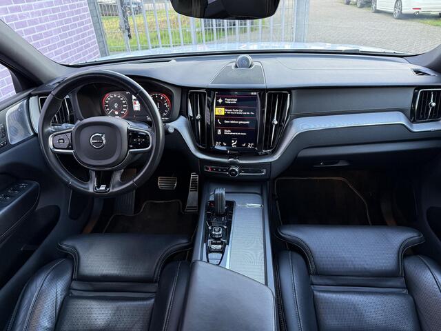 Volvo XC60 2.0 T8 Twin Engine AWD R-Design | Sport uitlaat | Trekhaak | Luchtvering | Bowers & Wilkins | 22'' | Memory L+R | Panoramadak | Massage | Stoel Koeling + verwarming | VOL VOL