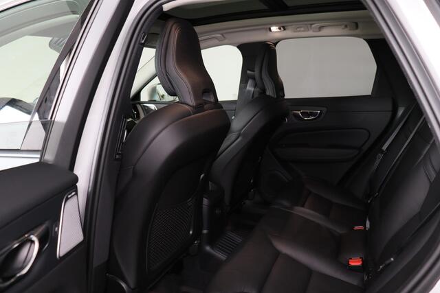 Volvo XC60 Recharge T8 AWD Inscription - Panorama/schuifdak - IntelliSafe Assist & Surround - Bowers & Wilkins audio - 360º Camera - Adaptieve LED koplampen - Verwarmde voorstoelen, stuur & achterbank - 19' LMV Parkeersensoren voor & achter - Elektr. bedienb. bestuu