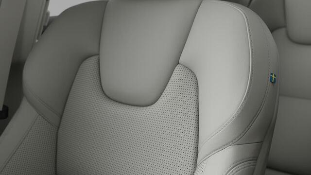 Volvo XC60 2.0 T6 Plug-in hybrid AWD Ultra Dark | Verwacht Dec. 2025 | Executive Line | Bowers & Wilkins | Luchtvering | Geventileerde Voorstoelen | Massagefunctie | 21" Lichtmetalen Wielen |