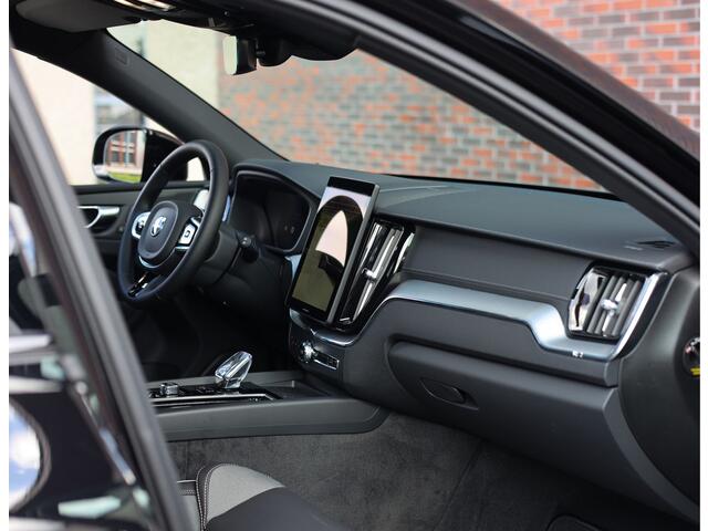 Volvo XC60 T6 AWD Ultra Black Edition | Trekhaak - Head Up - Direct leverbaar