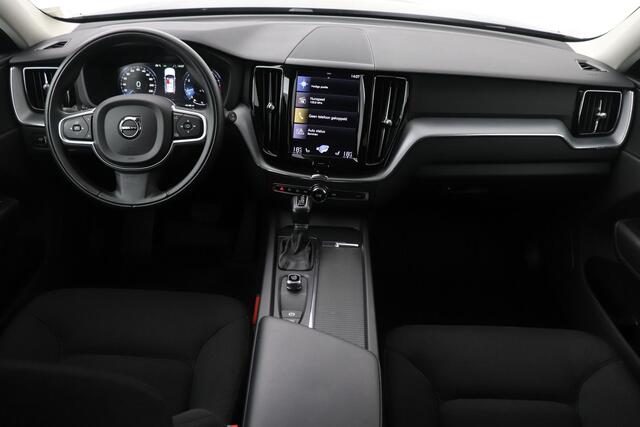 Volvo XC60 T4 Momentum | ACC | Camera | Apple Carplay | Stoel+Stuurverwarming