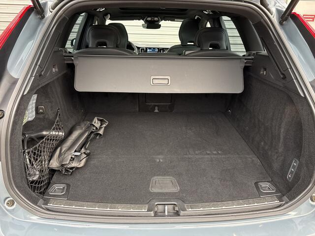 Volvo XC60 T6 Plug-in hybrid AWD R-Design / Stoelventilatie & massage / Luchtvering / 20" / Long Range /