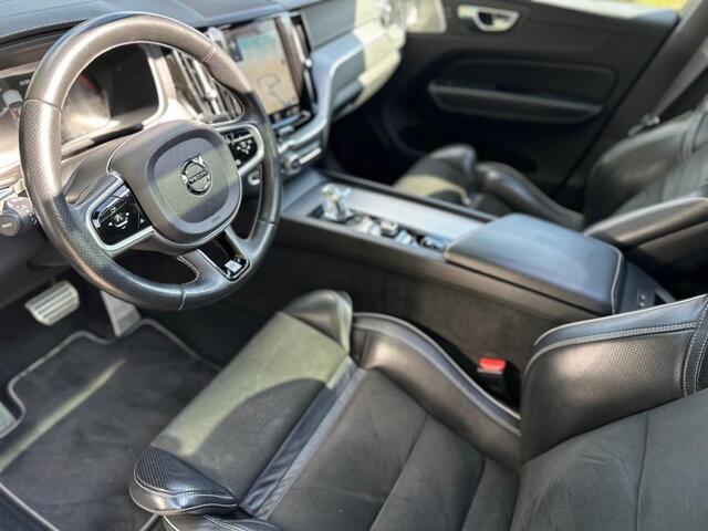 Volvo XC60 2.0 T8 Twin Engine AWD | R-Design | ACC | HUD | PANO | Luchtvering | Bowers & Wilkens