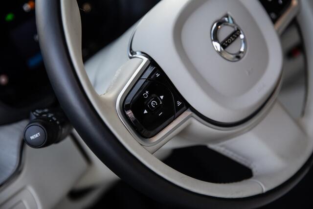 Volvo XC60 2.0 T6 Plug-in hybrid AWD Ultra Bright , Panoramadak, Trekhaak,