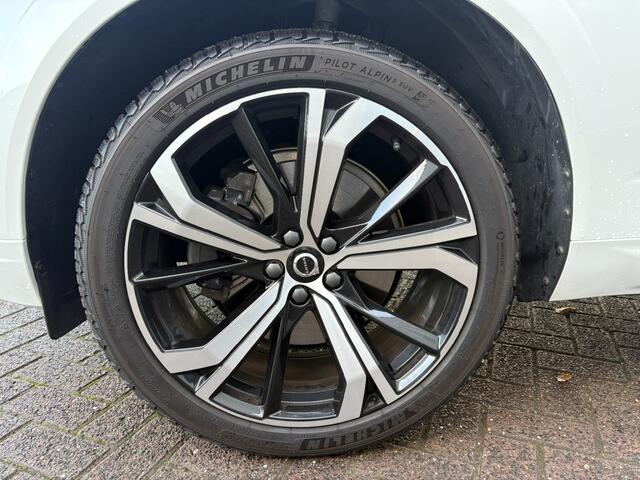Volvo XC60 2.0 T5 AWD R-Design Trekhaak I Pano I 21 Inch I All-in prijs!