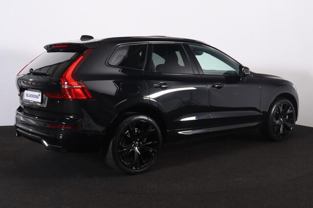 Volvo XC60 T8 Recharge AWD Ultra Black Edition - Panorama/schuifdak - IntelliSafe Assist & Surround - 360º Camera - Harman/Kardon audio - Adaptieve LED koplampen - Verwarmde voorstoelen, stuur & achterbank - Parkeersensoren voor & achter - Elektr. bedienb. voorstoel