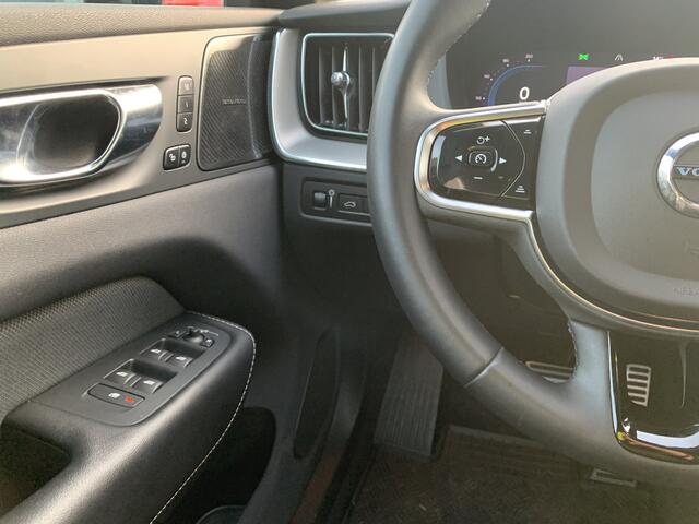 Volvo XC60 2.0 T6 PHEV AWD Inscription, Vol opties!