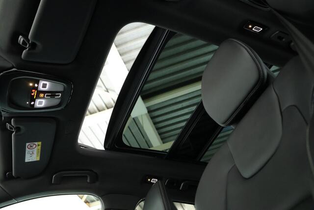 Volvo XC60 2.0 T8 Plug-in hybrid AWD Ultra Black Edition / Opendak / B&W / Massage / Pilot assist