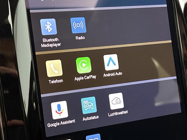 Volvo XC60 2.0 T6 Plug-in hybrid AWD Core Bright Pano, Carplay