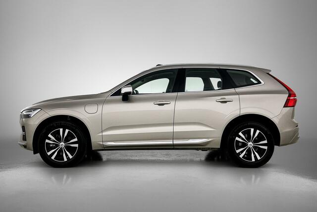 Volvo XC60 2.0 T6 Plug-in hybrid AWD Core Bright Pano, Carplay
