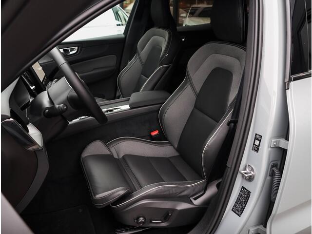 Volvo XC60 2.0 T6 Plug-in hybrid AWD Plus Dark