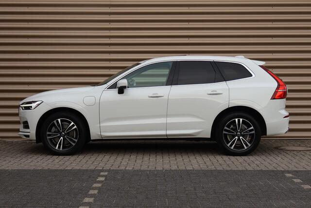 Volvo XC60 T8 Twin Engine AWD Momentum | Trekhaak elektr. | Panoramadak