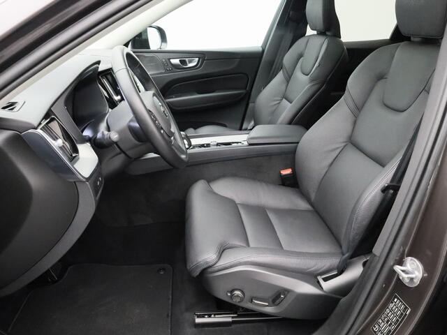 Volvo XC60 2.0 T6 Plug-in hybrid AWD Plus Dark Long Range | PANO | 360° | ADAPTIVE | H&K | MEMORY | TREKHAAK | STOEL- EN STUURVERW.