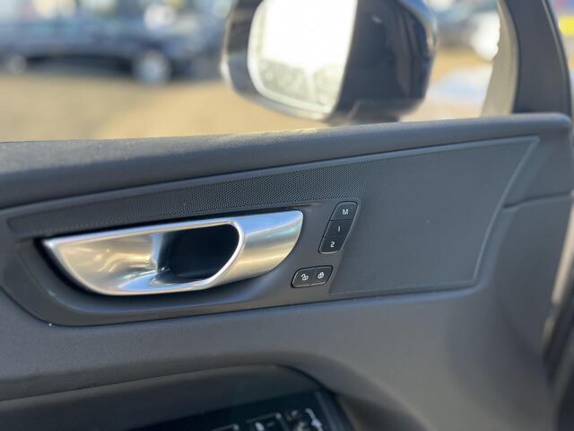 Volvo XC60 2.0 T6 Plug-in hybrid AWD Plus Dark