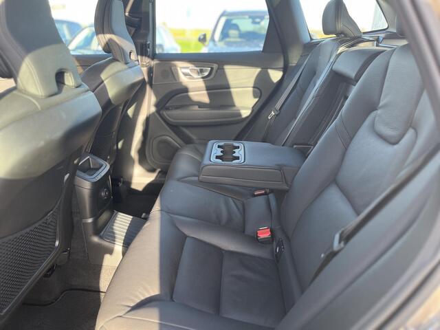 Volvo XC60 2.0 T6 Plug-in hybrid AWD Plus Dark