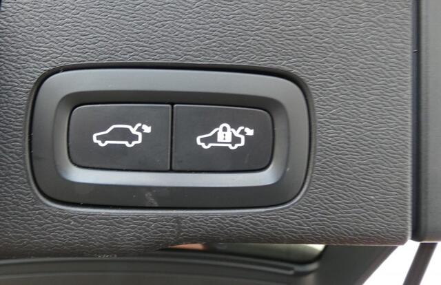 Volvo XC60 2.0 T6 AWD INSCRIPTION,Luchtv,360,Pano,ACC,Trhaak