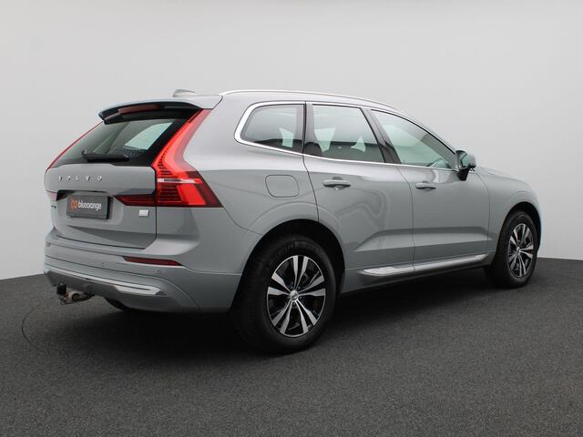 Volvo XC60 2.0 T6 Plug-in hybrid AWD Core Bright 350PK Aut. Pano-Schuifdak, SOH 98%, Trekhaak, Achteruitrijcamera, Adaptieve Cruise Controle, LED Verlichting, Keyless, 18" LM Velgen