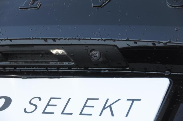 Volvo XC60 T6 350PK Automaat AWD Plus Black Edition / Adaptieve cruise control / BLIS / Panoramadak / Stoel - en stuurverwarming / Keyless entry / Elektrische stoelen / Parkeersensoren met 360 camera