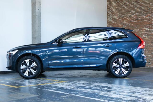 Volvo XC60 T6 Plug-in hybrid AWD Plus Dark | Adaptive cruise control | 360° parkeercamera | BLIS | Wegklapbare trekhaak | Panoramadak | Stoel en stuurwielverwarming | Lederen bekleding | Google infotainment | Parkeersensoren voor + achter