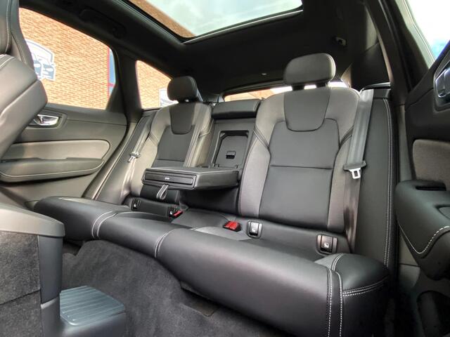 Volvo XC60 Recharge T8 AWD R-Design 455 pk | Luchtvering