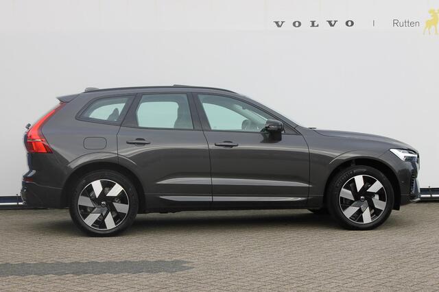 Volvo XC60 T6 350PK Automaat Plug-in hybrid AWD Ultra Dark Head-up display / Semi elektrisch wegklapbare trekhaak / Panoramisch schuif-kanteldak / Harman Kardon audio