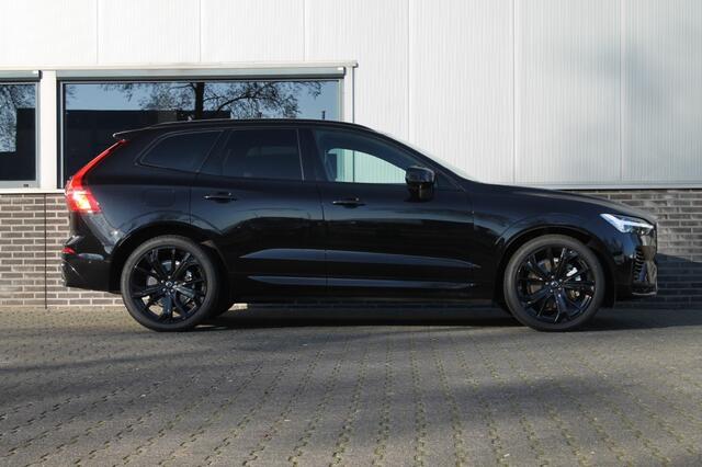 Volvo XC60 2.0 T6 AWD Black Edition - Pano - Luchtvering - Harman/Kardon