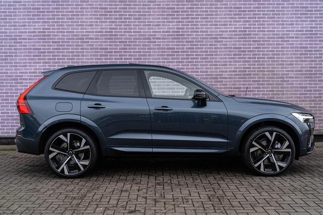 Volvo XC60 2.0 T6 Plug-in hybrid AWD Plus Black Edition | Panoramadak | 360 camera | Head-up display | Luchtvering | 22" lichtmetalen velgen | Getint Glas | Harman Kardon audio | Keyless Entry | Adaptive Cruise Control | Premium pakket |