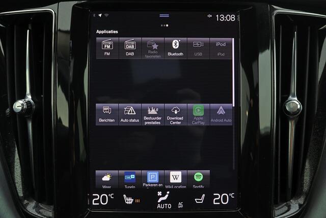 Volvo XC60 T5 AWD Inscription - IntelliSafe Surround - Parkeercamera achter - Verwarmde voorstoelen - Parkeersensoren voor & achter - Cruise control - Extra getint glas - Elektr. inklapbare trekhaak - 18' LMV