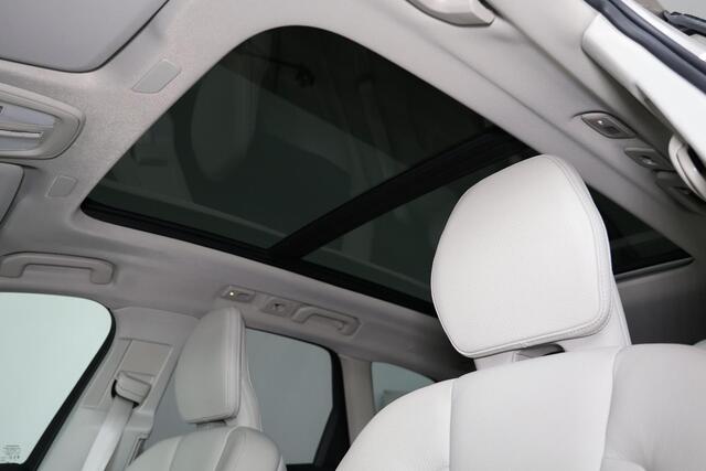 Volvo XC60 T6 Recharge AWD Plus Dark - LONG RANGE - Panorama/schuifdak - IntelliSafe Assist & Surround - 360º Camera - Harman/Kardon audio - Adaptieve LED koplampen - Verwarmde voorstoelen, stuur & achterbank - Parkeersensoren voor & achter - Elektr. bedienb. voorst