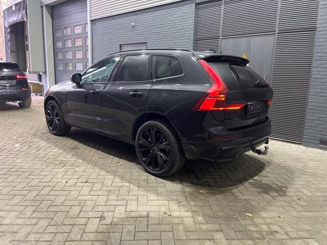 Volvo XC60 T6 Plug-in hybrid Plus Black Edition | FACELIFT | Trekhaak | 360° Camera | Head-Up | Panoramadak | 21 Inch