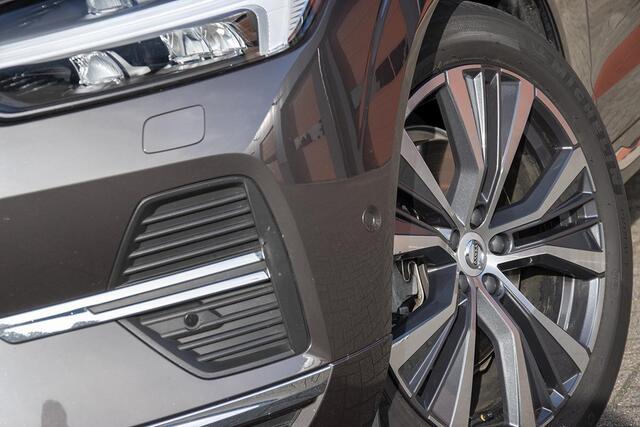 Volvo XC60 RECHARGE T6 AWD INSCRIPTION EXPRESSION LUCHTVERING / HEY GOOGLE / PANO / TREKHAAK