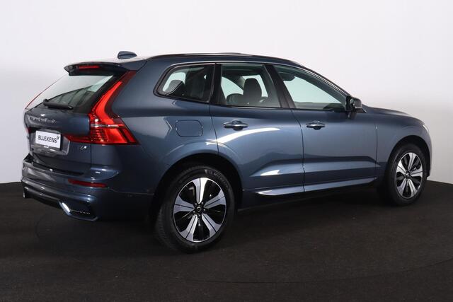 Volvo XC60 T6 Recharge AWD Plus Dark - Panorama/schuifdak - IntelliSafe Assist & Surround - 360º Camera - Verwarmde voorstoelen, stuur & achterbank - Parkeersensoren voor & achter - Elektr. bedienb. voorstoelen met geheugen - Draadloze tel. lader - Elektr. inklapbar