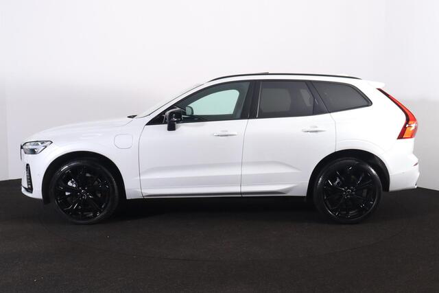 Volvo XC60 T6 Recharge AWD Plus Black Edition - Panorama/schuifdak - IntelliSafe Assist & Surround - 360º Camera - Harman/Kardon audio - Adaptieve LED koplampen - Verwarmde voorstoelen, stuur & achterbank - Parkeersensoren voor & achter - Elektr. bedienb. voorstoele