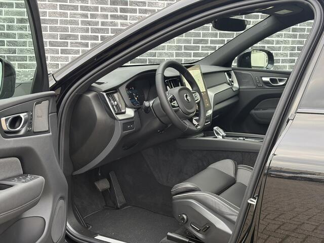 Volvo XC60 2.0 T6 Plug-in hybrid AWD Plus Black Edition | Facelift | Adaptieve Cruise Control | Panoramadak | Harman Kardon Audio | 21" Velgen | 360° Parkeercamera | Stoel-/Stuurverwarming |