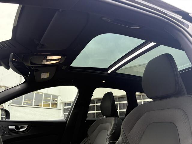 Volvo XC60 2.0 T6 Plug-in hybrid AWD Plus Black Edition | Facelift | Adaptieve Cruise Control | Panoramadak | Harman Kardon Audio | 21" Velgen | 360° Parkeercamera | Stoel-/Stuurverwarming |