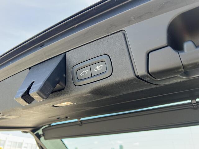 Volvo XC60 2.0 T8 Plug-in hybrid AWD Inscription Zuid | 455pk | Parking Pack | Stoelverwarming | 2.250kg Trekgewicht