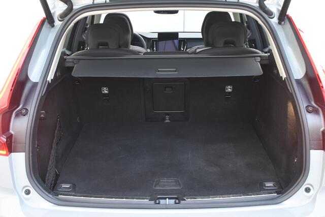 Volvo XC60 2.0 T6 Plug-in hybrid AWD Plus Dark