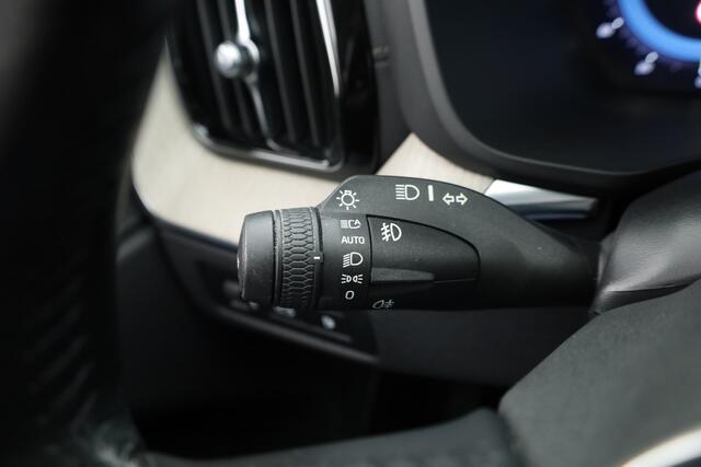 Volvo XC60 2.0 T6 Plug-in hybrid AWD Inscription Expression Panoramadak | Leder | adaptieve cruise