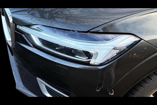 Volvo XC60 2.0 T8 AWD 299kW/407pk Aut8 Twin Engine Inscription PANORAMADAK + HEAD-UP DISPLAY + STOELVERWARMING V&A + STUURVERWARMING + ADAPT.CRUISE + PILOT ASSIST + STANDKACHEL + ON-CALL + SUBWOOFER + LEER + CAMERA + PARKASSISTENT + 20" LM-VELGEN/18" LM-VELGEN WINTE