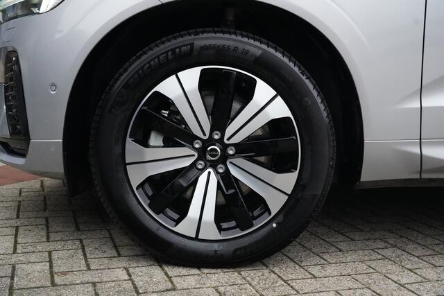 Volvo XC60 2.0 T6 Plug-in hybrid AWD Plus Dark 350pk Panoramadak/Stoelverwarming/360Camera
