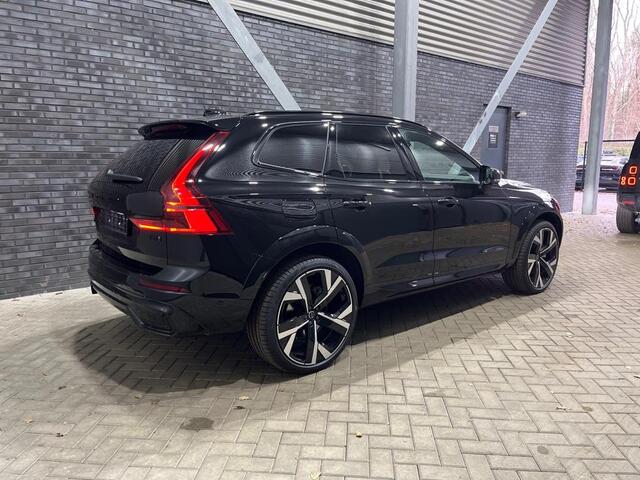 Volvo XC60 T8 Plug-in hybrid Ultra Black Edition | FACELIFT | 22 Inch | Luchtvering | Head-Up | 360° Camera | ACC