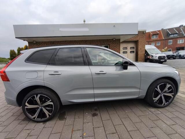 Volvo XC60 2.0 T8 Plug-in hybrid AWD Plus Dark (335kW/455PK) FULL OPTION ** 1e EIG - Ex VOLVO - ¤ 25.000,= onder NP ** ** INFORMEER OOK NAAR ONZE AANTREKKELIJKE FINANCIAL-LEASE TARIEVEN **