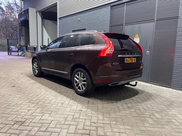 Volvo XC60 D4 Summum | Panoramadak | ACC | Trekhaak | Leder | Camera | Stoelverwarming