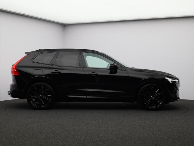 Volvo XC60 T8 AWD Plug-in hybrid AWD Ultra Black Edition / Luchtvering / Trekhaak / B&W audio / 360 camera / Privacy glass
