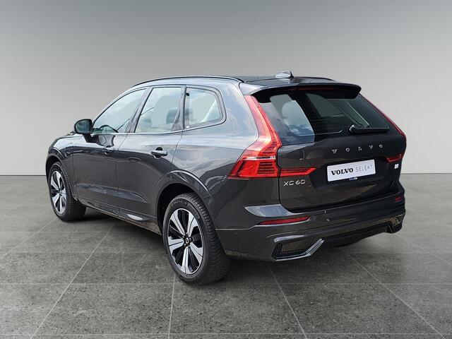 Volvo XC60 2.0 T6 Plug-in hybrid AWD Plus Dark | Trekhaak | 360 graden camera | Stoelverwarming | Panoramadak |